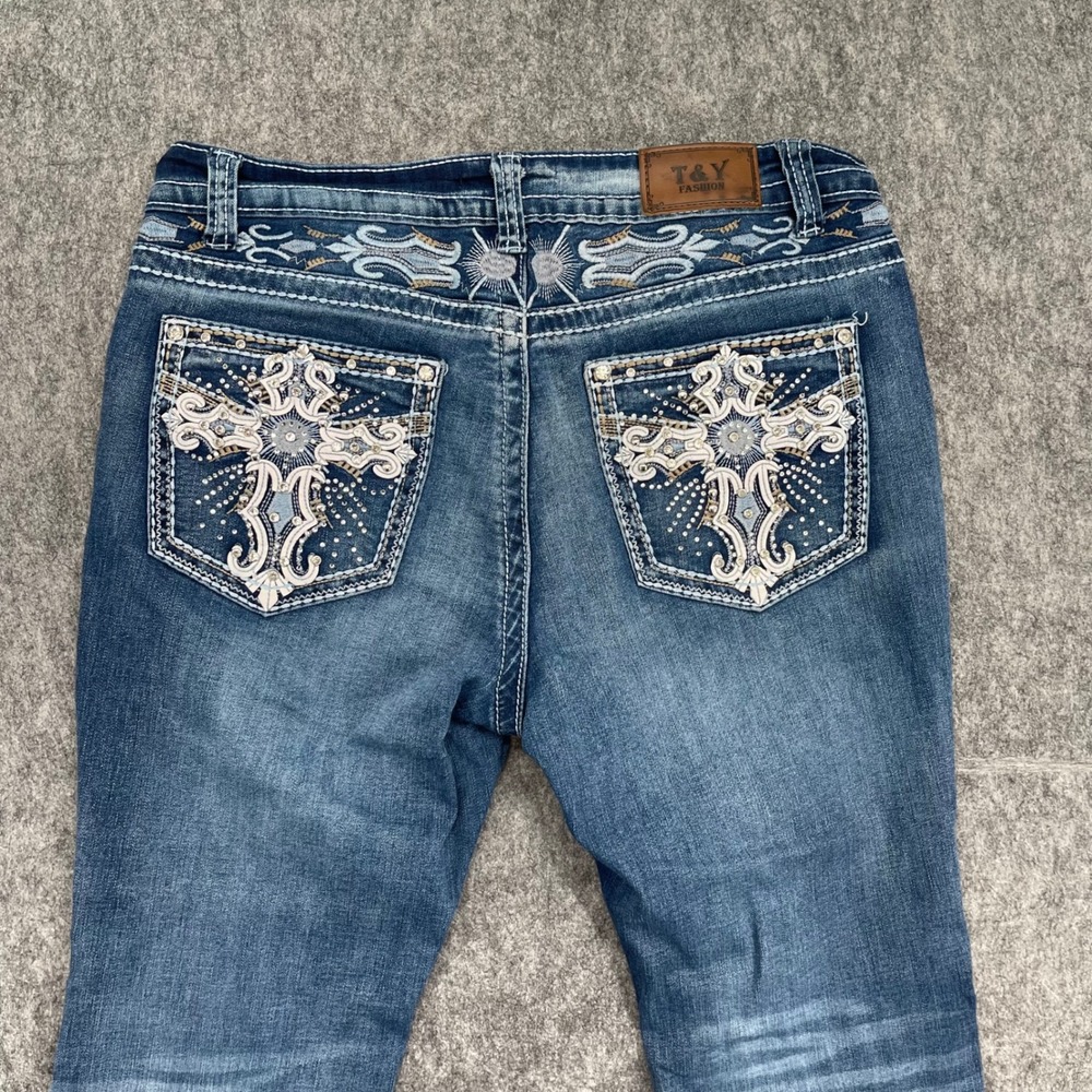 T&Y Fashion Jeans Womens 15/16 Medium Wash Contrast Stitch Blue Denim Bootcut